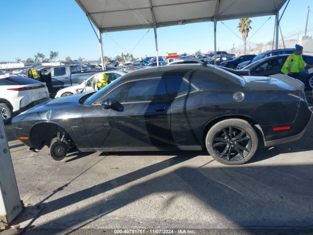 2C3CDZBT8JH318317 Dodge Challenger R/t