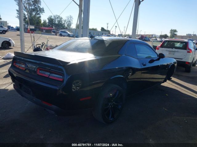2C3CDZBT8JH318317 Dodge Challenger R/t