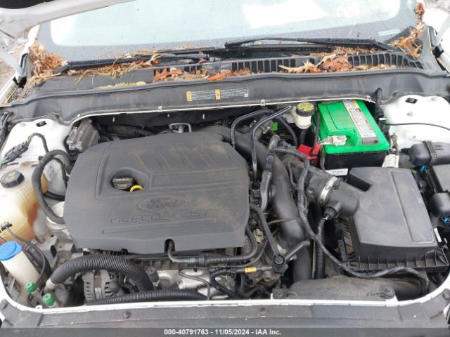 3FA6P0HD8HR132146 Ford FUSION SE
