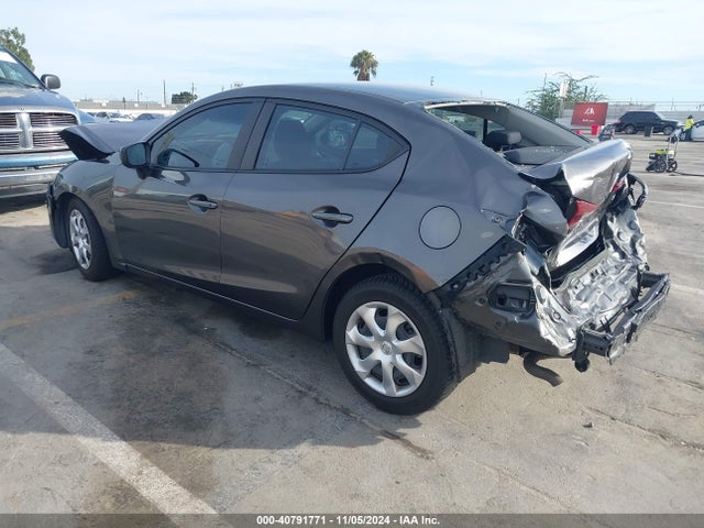 Mazda Mazda3 Sport 2017 3MZBN1U76HM153950 Image 3