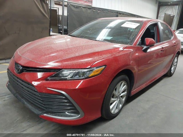 Toyota CAMRY LE 2024 4T1C11AK9RU228130 Image 2