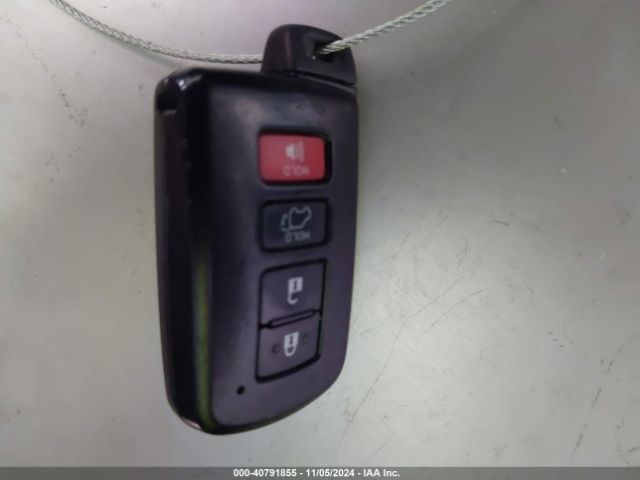 JTMWFREV2JJ181731 Toyota Rav4 Adventure/xle