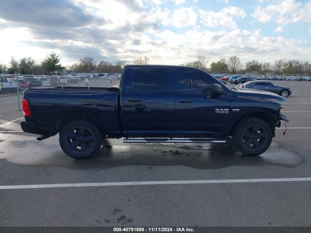 1C6RR7KT1JS112848 RAM 1500 Tradesman  4x4 5'7 Box