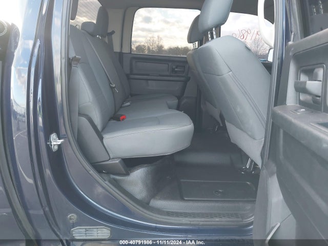 1C6RR7KT1JS112848 RAM 1500 Tradesman  4x4 5'7 Box