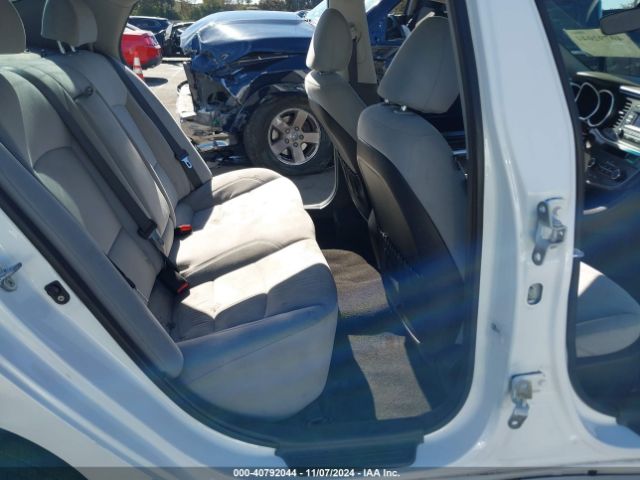 KNAGM4A79F5547055 KIA Optima Lx