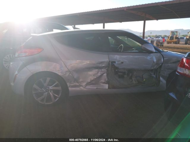 KMHTC6AD8GU289121 Hyundai Veloster