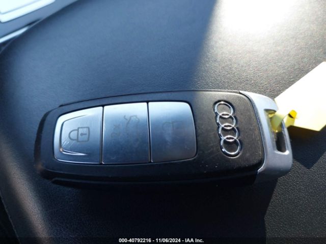 WA1FVAF17KD039580 Audi Q8 55 Premium