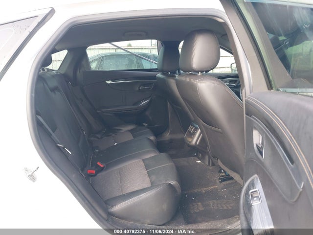 Chevrolet IMPALA 1LT 2018 2G1105S37J9111802 Image 8