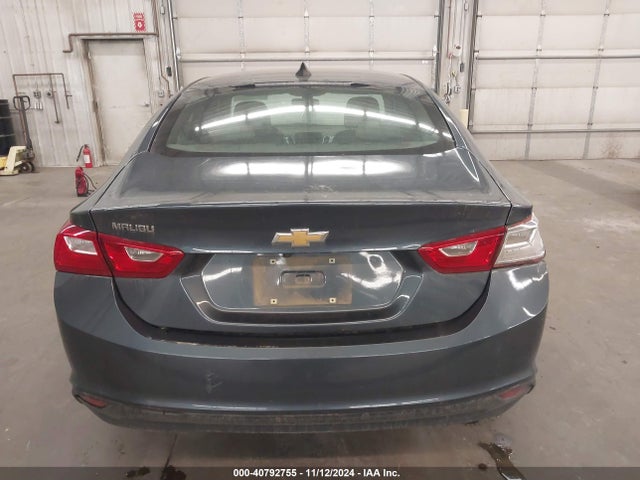 1G1ZC5ST8KF207635 Chevrolet Malibu 1fl