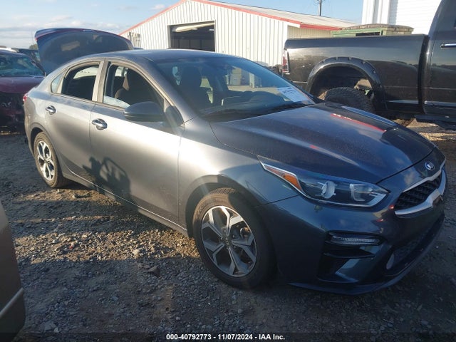 2019 3KPF24AD9KE106759 main image