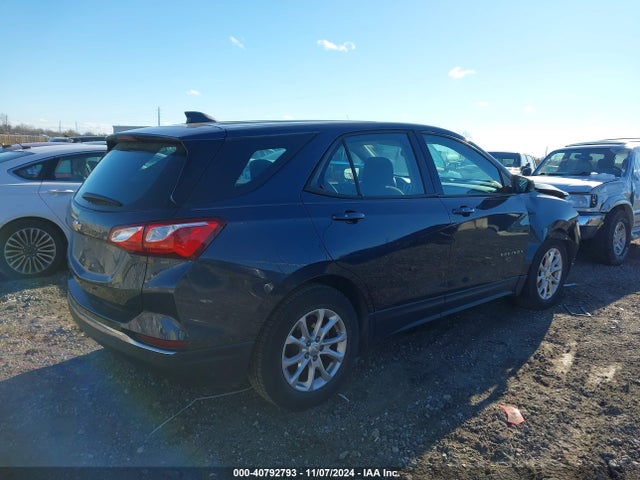 Chevrolet EQUINOX LS 2018 3GNAXHEV5JS537712 Image 4