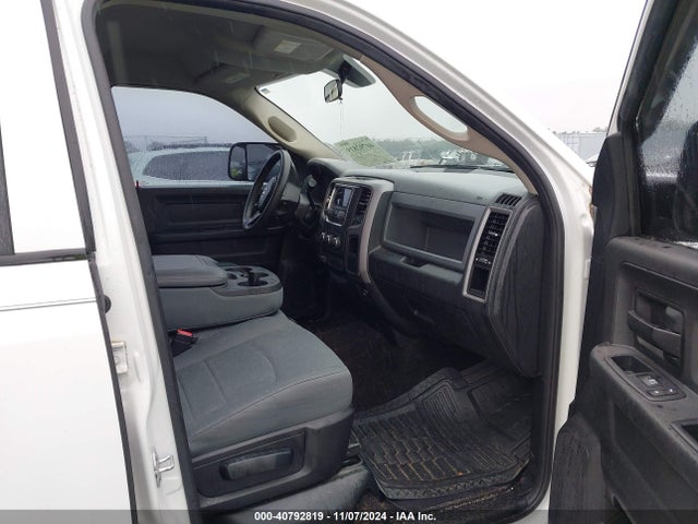 Aukcja sprzedaży 2016 Ram 2500 Tradesman, vin: 3C6UR4HJ5GG252044, numer aukcji: 40792819