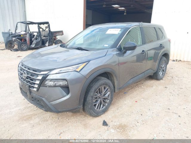 5N1BT3AB0RC702747 Nissan Rogue S Intelligent Awd