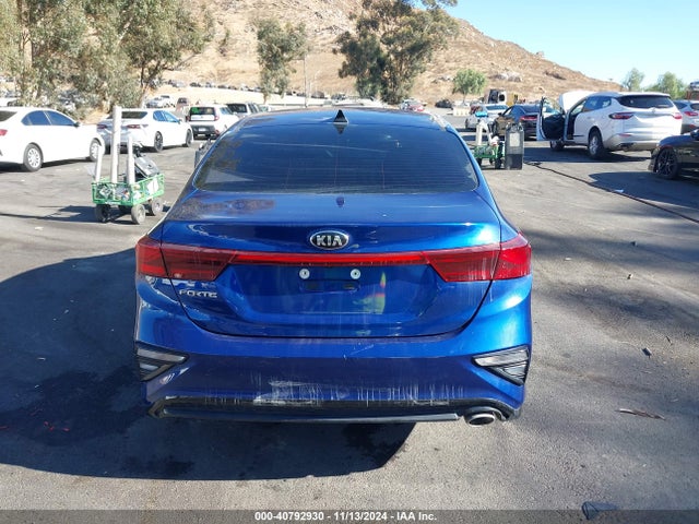 2021 Kia Forte Lxs მანქანა იყიდება აუქციონზე, vin: 3KPF24AD6ME341798, აუქციონის ნომერი: 40792930