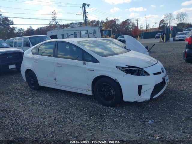 Toyota Prius One 2015 JTDKN3DU1F1899785 Image 1