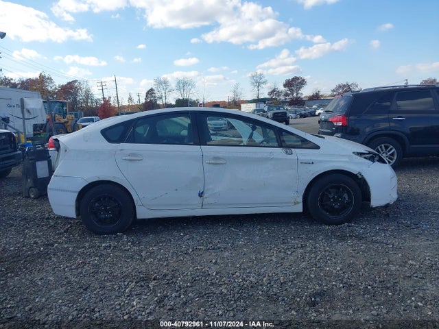 Toyota Prius One 2015 JTDKN3DU1F1899785 Image 13