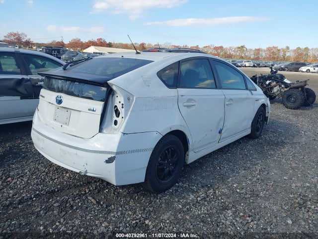 Toyota Prius One 2015 JTDKN3DU1F1899785 Image 4