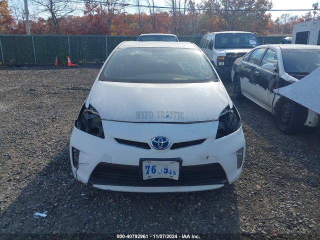 Toyota Prius One 2015 JTDKN3DU1F1899785 Image 6