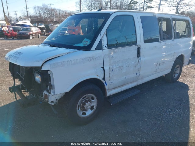 Chevrolet Express 2500 Ls 2015 1GAWGPFG5F1262160 Image 2