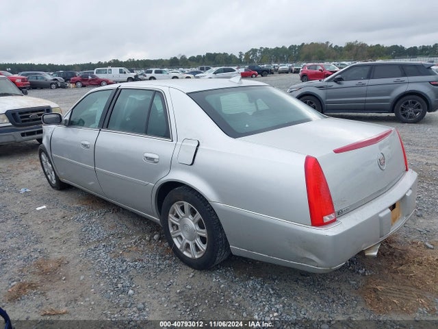 2011 CADILLAC DTS 1G6KA5E67BU109456 Photo 2