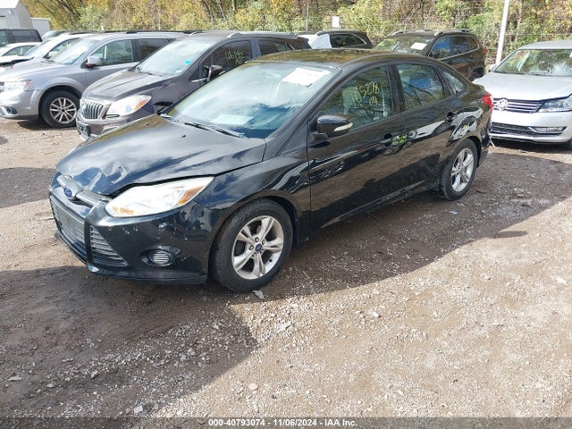 Ford FOCUS SE 2014 1FADP3F27EL154921 Image 2