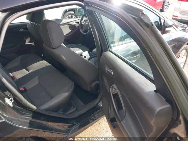 Ford FOCUS SE 2014 1FADP3F27EL154921 Image 8