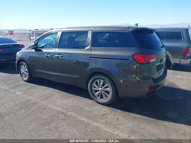 KIA SEDONA LX 2016 KNDMB5C12G6197872 Image 3
