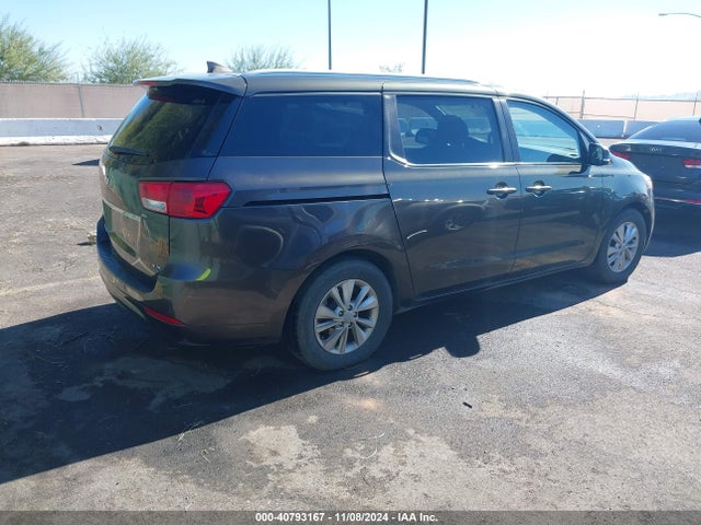 KIA SEDONA LX 2016 KNDMB5C12G6197872 Image 4