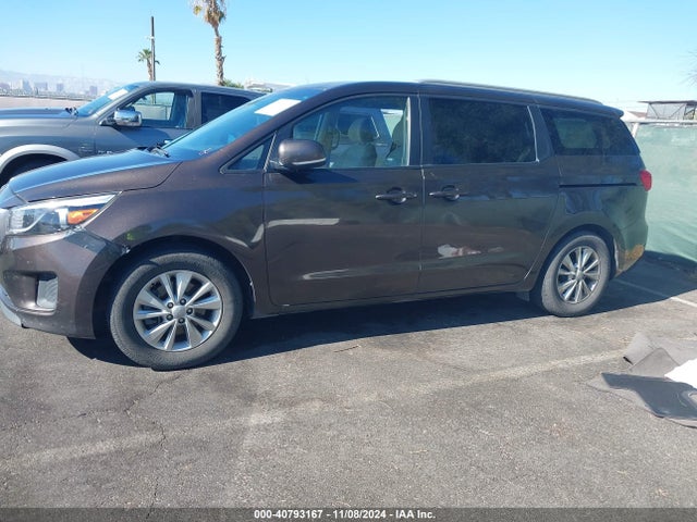 KIA SEDONA LX 2016 KNDMB5C12G6197872 Image 6
