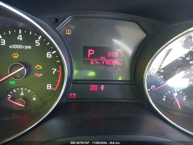 KIA SEDONA LX 2016 KNDMB5C12G6197872 Image 7