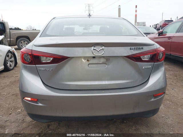 Mazda Mazda3 S Touring 2015 JM1BM1V30F1262190 Image 16