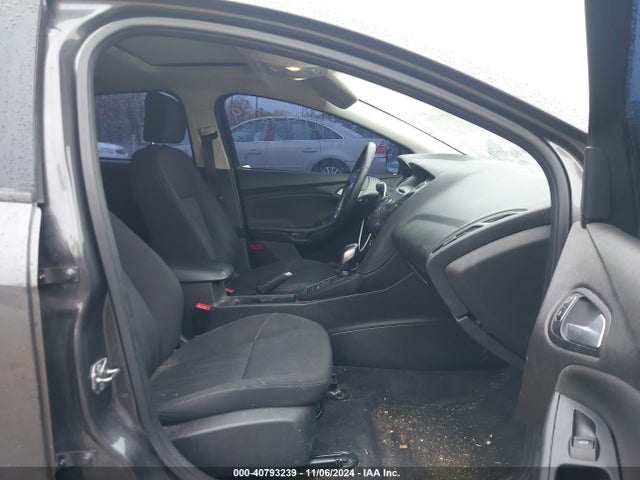 Ford FOCUS SE 2016 1FADP3F21GL267038 Image 5
