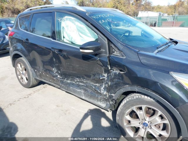 1FMCU9J93FUB00643 Ford Escape Titanium