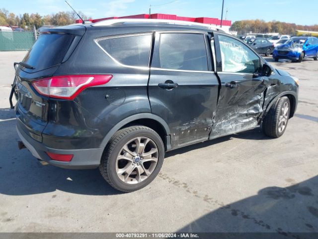 1FMCU9J93FUB00643 Ford Escape Titanium