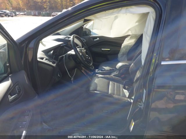 1FMCU9J93FUB00643 Ford Escape Titanium
