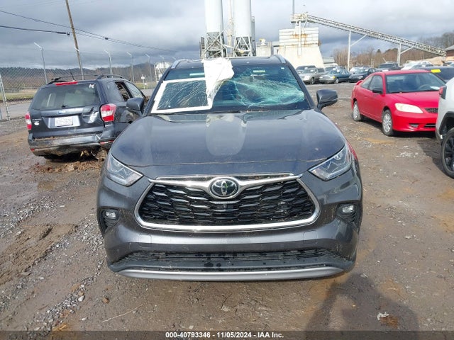Toyota Highlander Platinum 2021 5TDFZRBH3MS118845 Image 12