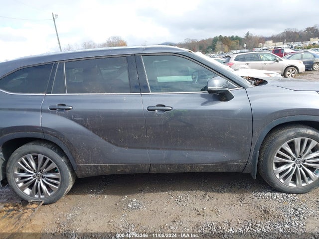 Toyota Highlander Platinum 2021 5TDFZRBH3MS118845 Image 13