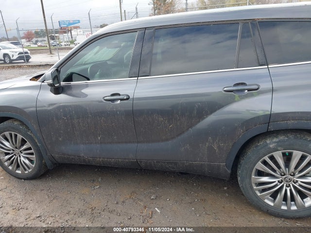 Toyota Highlander Platinum 2021 5TDFZRBH3MS118845 Image 14
