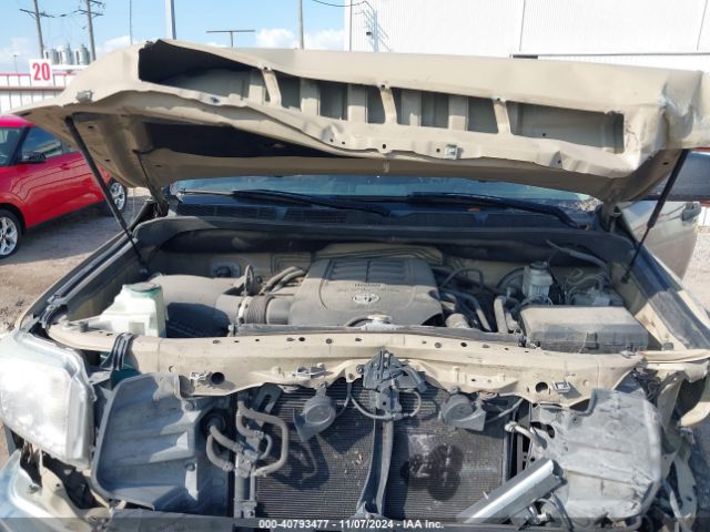 5TFDW5F1XHX654598 Toyota Tundra Sr5 5.7l V8