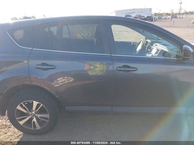 Toyota Rav4 Xle 2018 2T3RFREV5JW797843 Image 14