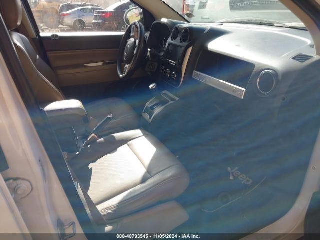 1C4NJDCB9ED920779 Jeep Compass Limited