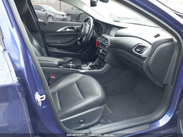 SJKCH5CP3HA040023 Infiniti Qx30 Luxury