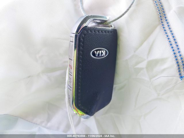 KNAE25LA8J6022955 KIA Stinger Premium