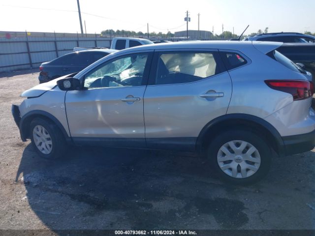 JN1BJ1CP9JW162831 Nissan Rogue Sport S