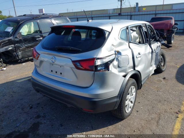 JN1BJ1CP9JW162831 Nissan Rogue Sport S