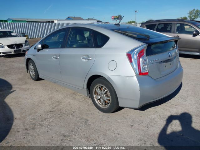 JTDKN3DU9F0440526 Toyota Prius Four