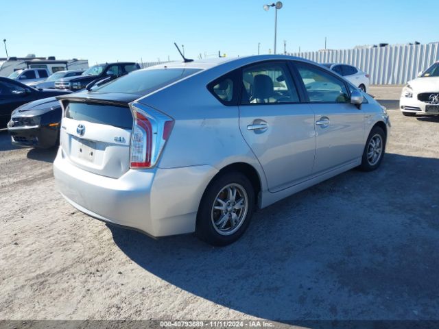 JTDKN3DU9F0440526 Toyota Prius Four