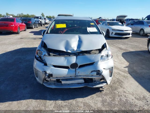 JTDKN3DU9F0440526 Toyota Prius Four