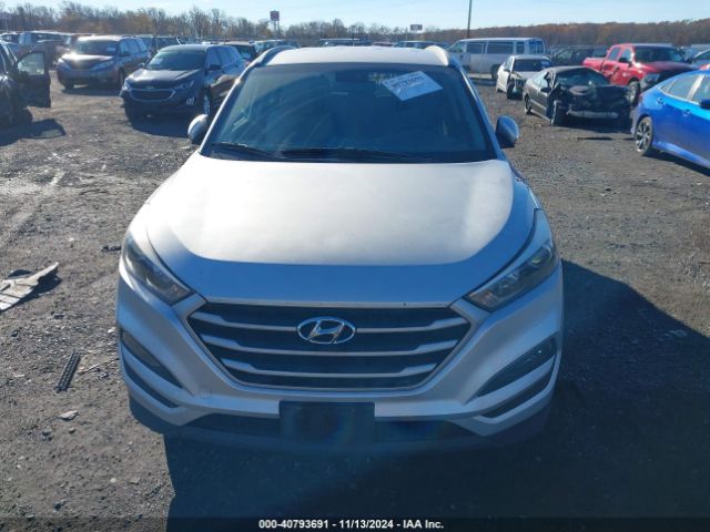 KM8J3CA41JU642988 Hyundai TUCSON SEL