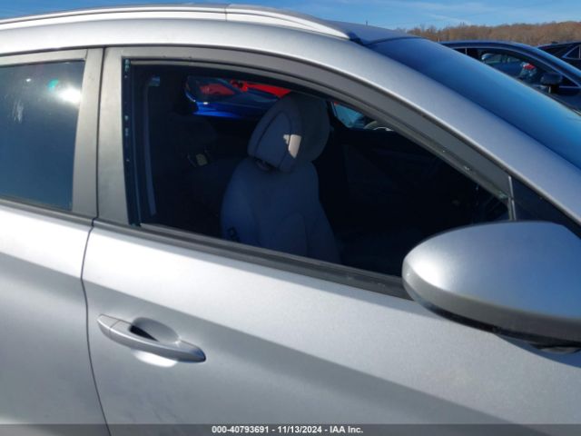 KM8J3CA41JU642988 Hyundai TUCSON SEL